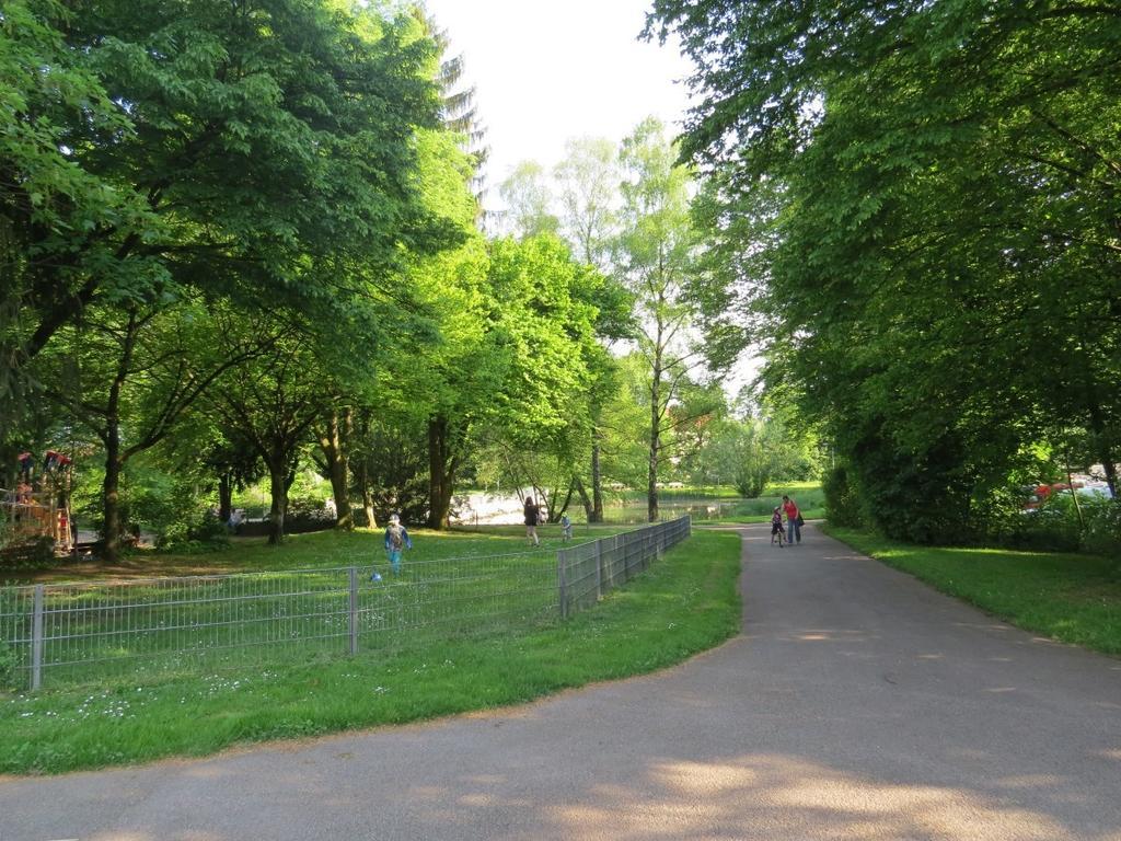 Ferienwohnung Am Barbarossasee Göppingen Pokoj fotografie
